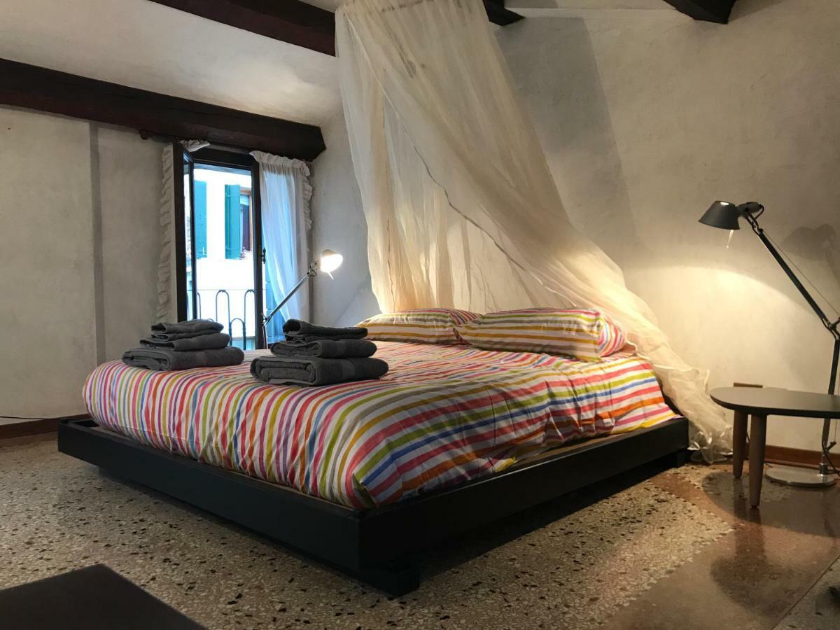 Palazzo Grassi And Accademia Bridge Superb House Apartment Venice Exterior photo